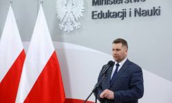 Czarnek: obecnie w Polsce jest ponad 500 tys. dzieci ukraińskich uchodźców w wieku szkolnym