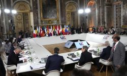 W Wersalu pod Paryżem rozpoczął się szczyt UE; tematem agresja Rosji wobec Ukrainy