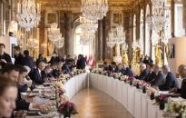 Media: na szczycie w Wersalu wykluczono szybką ścieżkę przyjęcia Ukrainy do UE