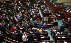 Opozycja: dobrze, że przepisy ws. bezkarności przepadły; PiS: przegraliśmy jednym głosem