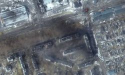 Prezydent Zełenski: kluczowe zadanie to pomoc oblężonemu Mariupolowi