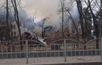 Ukraina: cywile w schronie pod teatrem w Mariupolu przeżyli