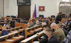 Senat jednogłośnie przyjął ustawę o obronie ojczyzny bez poprawek, ustawa trafi teraz do prezydenta