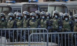 Działacze Memoriału zatrzymani w Moskwie na proteście antywojennym