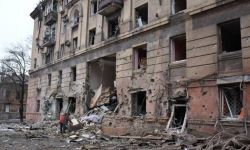 Ukraina: Kijów odrzuca rosyjskie ultimatum w sprawie Mariupola