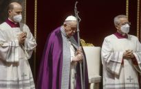 Papież dokonał aktu poświęcenia ludzkości, zwłaszcza Rosji i Ukrainy, Niepokalanemu Sercu Maryi