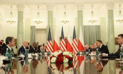 Blinken: zobowiązaliśmy się do wspierania Ukrainy, która drugi miesiąc broni się przed inwazją