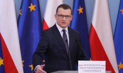Szefernaker: skala wyzwań związanych z pomocą uchodźcom z Ukrainy dopiero się zaczyna