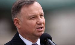 Prezydent o katastrofie w Smoleńsku: tak, jak wtedy widzieliśmy zniszczony samolot, tak dzisiaj widzimy zniszczoną Ukrainę