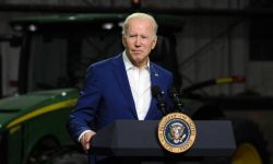 Biden: Zatwierdziłem nowy pakiet pomocy wojskowej dla Ukrainy wart 800 mln dol., obejmuje m.in. artylerię i śmigłowce