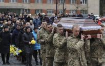 Zełenski dla CNN: Straciliśmy ok. 2,5-3 tys. żołnierzy, 10 tys. jest rannych