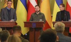 Premierzy Hiszpanii i Danii obiecali w Kijowie dalsze wsparcie dla ukraińskiej armii