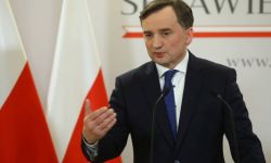 Solidarna Polska przedstawiła na posiedzeniu rządu propozycję zawieszenia składki do UE