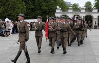 Na placu Piłsudskiego obchody upamiętniające 77. rocznicę zakończenia II wojny światowej