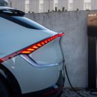 Ładowanie elektryka. Jak, gdzie i ile to kosztuje