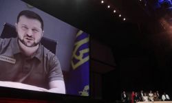 Zełenski: Ukraińcy są przetrzymywani w rosyjskich obozach utworzonych na wzór nazistowski