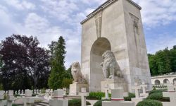 Dworczyk o odsłonięciu posągów lwów na Cmentarzu Orląt: dobry prognostyk dla relacji polsko-ukraińskich