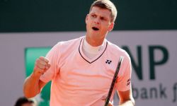 French Open - Hurkacz awansował do drugiej rundy