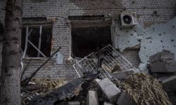 Ukraina: wojska rosyjskie ostrzeliwują Siewierodonieck bez przerwy