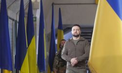 Zełenski: sytuacja na linii frontu jest niezwykle trudna