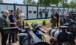 Premier w Borodziance: wszyscy dziś żyjemy w cieniu barbarzyńskiego ataku Rosji