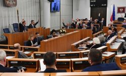 Senat przyjął nowelizację ustawy o SN wraz z poprawkami