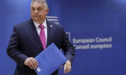 Źródło PAP: Węgry nadal nie zgadzają się na szósty pakiet sankcji, który zakłada embargo na ropę