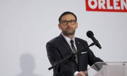 Zarządy Orlenu i Lotosu zatwierdziły plan połączenia spółek