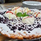 Smaki Podkarpacia. Bieszczadzki naleśnik gigant z jagodami