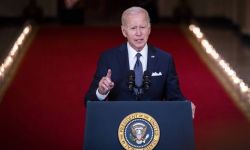 Biden: prezydent Ukrainy "nie chciał słyszeć" ostrzeżeń przed inwazją Rosji