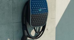 Nowy Mercedes-Benz Wallbox 2.0 - jeszcze wygodniejsze ładowanie w domu