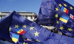 Przywódcy UE zdecydowali o przyznaniu Ukrainie i Mołdawii statusu kandydata do UE