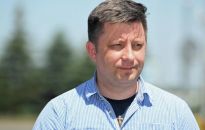 Szef KPRM Dworczyk podczas otwarcia miasteczka dla uchodźców w Buczy: planujemy zbudować takie ośrodki dla 20 tys. osób