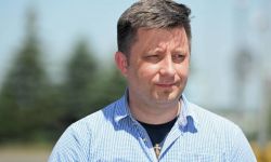 Szef KPRM Dworczyk podczas otwarcia miasteczka dla uchodźców w Buczy: planujemy zbudować takie ośrodki dla 20 tys. osób