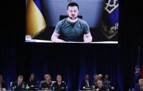 Zełenski do NATO: stoimy przed wyborem: wsparcie Ukrainy albo odroczona wojna Rosji z NATO