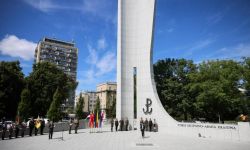 Marszałkowie Sejmu i Senatu, prezydent stolicy oraz parlamentarzyści oddali hołd powstańcom warszawskim