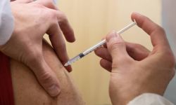 Minister zdrowia: IV dawka dla szerszej populacji, przynajmniej 18+, będzie dostępna z początkiem września