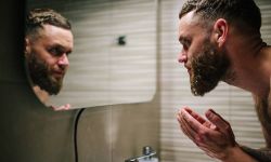 Męska pielęgnacja. Jak dbać o skórę twarzy i brodę