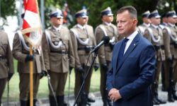 Szef MON: Święto Wojska Polskiego w dramatycznie trudnym czasie
