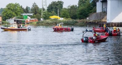 MSWiA: ponad 3 tys. strażaków, 2 tys. policjantów oraz 1,3 tys. żołnierzy zaangażowanych w akcję oczyszczania Odry