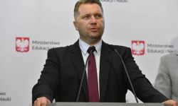 Szef MEiN: W poniedziałek będzie wydana zgoda dla podręcznika do HiT przygotowanego przez WSiP