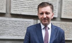 Ł. Schreiber: zaskarżenie zatwierdzenia polskiego KPO nie dotyczy Polski, tylko decyzji Rady UE i KE