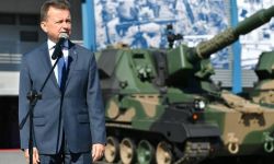 Szef MON zatwierdził umowę na dostawę 48 armatohaubic "Krab"; kontrakt opiewa na 3,8 mld zł