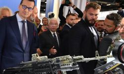 Premier: zapewniamy armii jak najlepszą broń