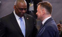 Szef MON: wystosowaliśmy zapytanie do USA ws. zakupu śmigłowców Apache