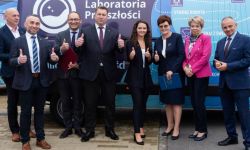Minister Czarnek: 16 Mobilnych Laboratoriów Przyszłości rusza w Polskę