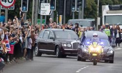 W. Brytania: trumna z ciałem królowej Elżbiety II dotarła do Edynburga