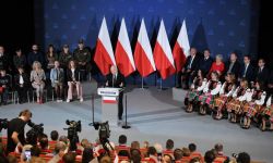 Prezes PiS: zabronimy osobom kierującym spółkami Skarbu Państwa brania premii