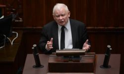 Kaczyński do posłów opozycji w Sejmie: wiedziałem, że tu jest agentura Putina, ale że tak liczna - nie