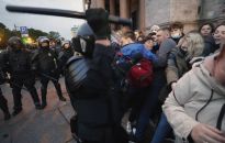 Rosyjskie media: masowe wezwania do wojska; za udział w protestach - na front